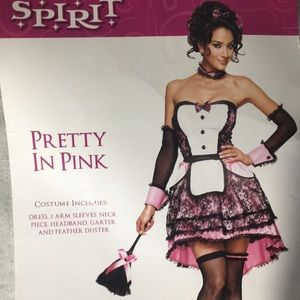 🎃🎃Pretty in pink maid costume🎃🎃